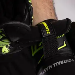 Mănuși Football Masters Invictus X Training (PSH-2767-P) Mănuși Portar