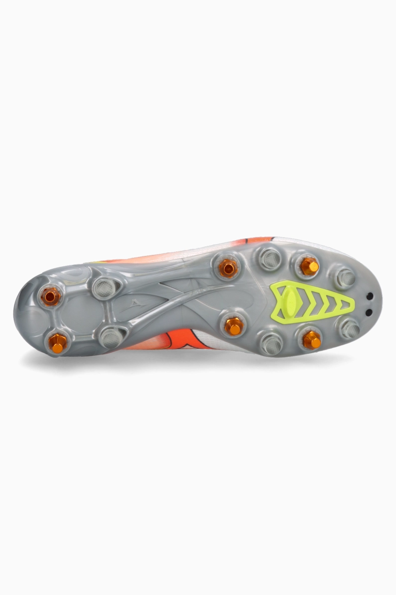 Ghete de fotbal Mizuno Alpha III Japan Mix – Portocale, Argint (PSH-P1GC266054-P) Ghete Elite / Profesionale, Ghete pentru iarbă, Mizuno Prism Pack Ghete de fotbal Mizuno Alpha III Japan Mix - Portocale, Argint (PSH-P1GC266054-P) Ghete Elite / Profesionale, Ghete pentru iarbă, Mizuno Prism Pack