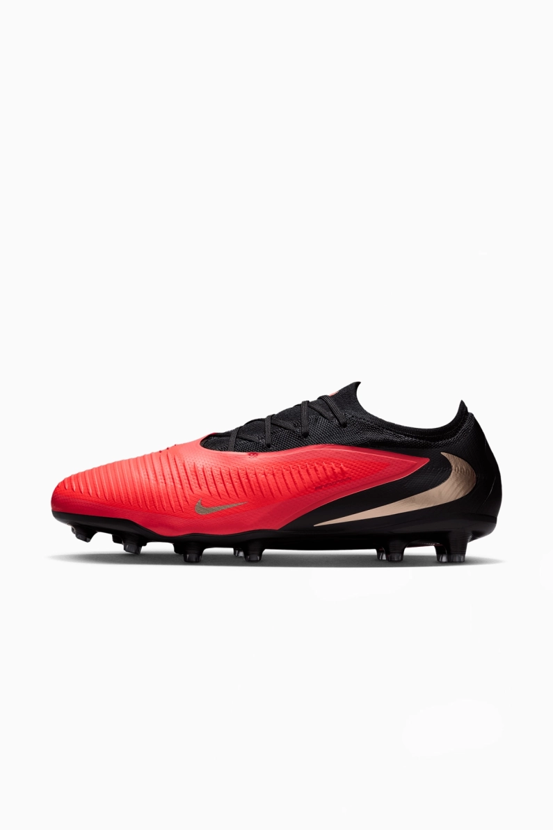 Ghete de fotbal Nike Phantom 6 Low Pro AG-Pro – Roșu (PSH-HQ2317-600-P) Ghete Elite / Profesionale, Ghete fotbal sintetic, Nike Break Em’, Nike Phantom Ghete de fotbal Nike Phantom 6 Low Pro AG-Pro - Roșu (PSH-HQ2317-600-P) Ghete Elite / Profesionale, Ghete fotbal sintetic, Nike Break Em’, Nike Phantom