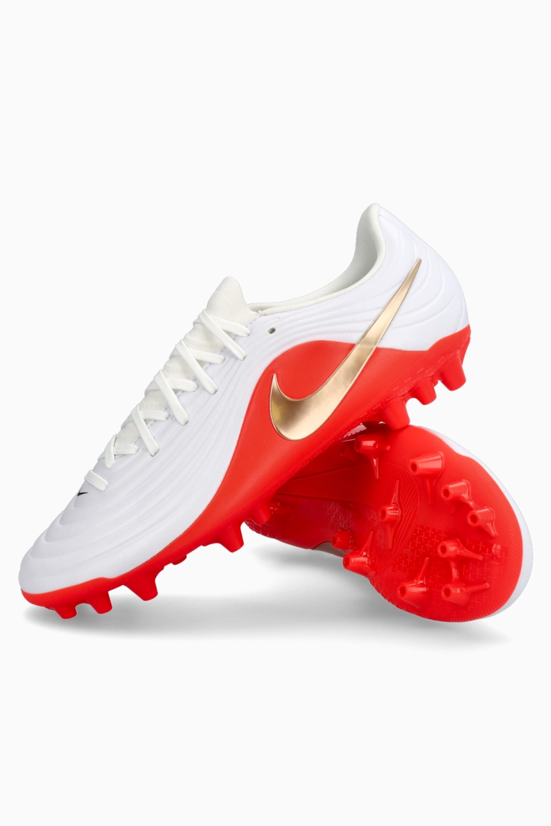 Ghete de fotbal Nike Tiempo Maestro Academy AG - Alb