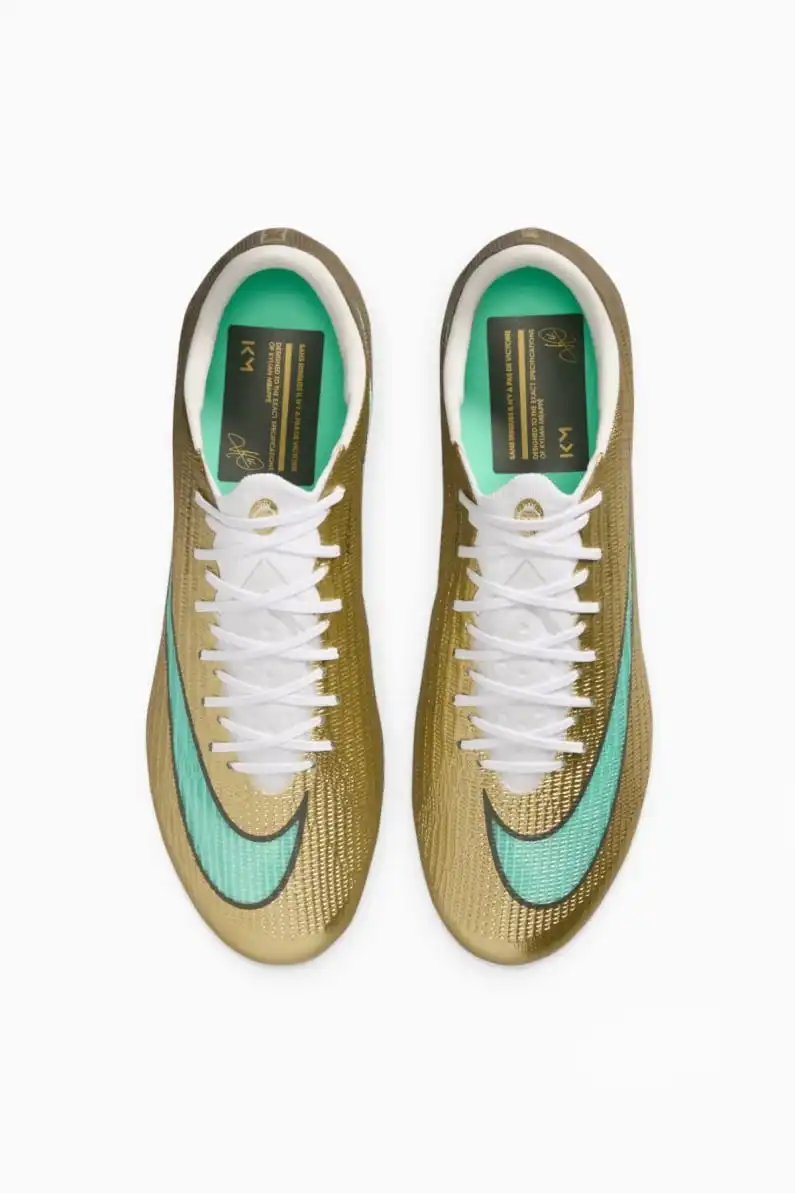 Ghete de fotbal Nike Zoom Mercurial Superfly 11 Elite Kylian Mbappé FG – De Aur (PSH-IO3791-701-P) Ghete Elite / Profesionale, Ghete pentru iarbă, Nike Kylian Mbappé PE Pack, Nike Mercurial Ghete de fotbal Nike Zoom Mercurial Superfly 11 Elite Kylian Mbappé FG - De Aur (PSH-IO3791-701-P) Ghete Elite / Profesionale, Ghete pentru iarbă, Nike Kylian Mbappé PE Pack, Nike Mercurial