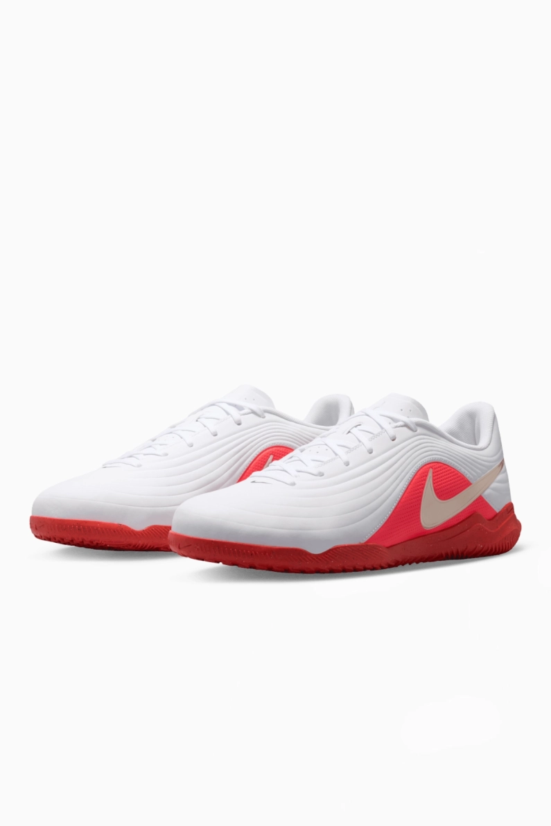 Ghete de fotbal Nike Tiempo Maestro Club IC - Alb